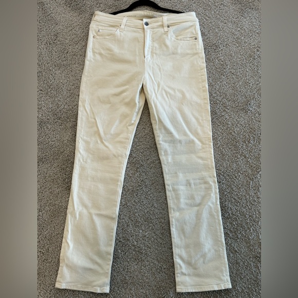 Evereve AG Mari High Rise Straight Leg Jean in size 31 in white cream - Picture 6 of 12